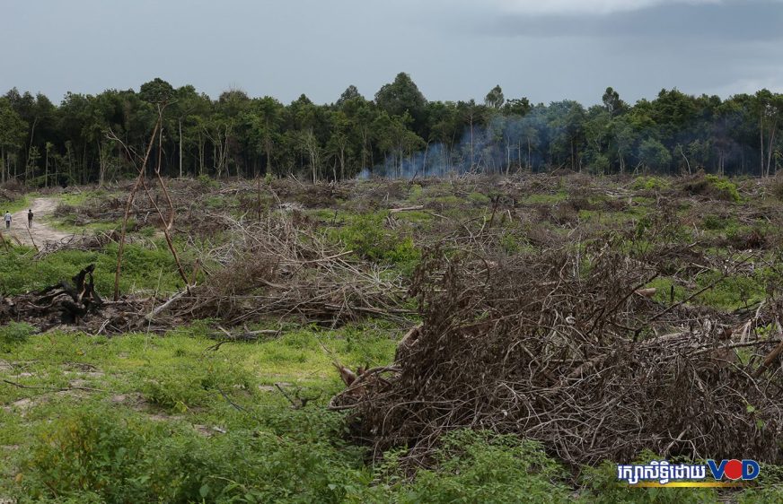 ពលរដ្ឋ​ថា​ទាហាន​បន្ត​ទន្ទ្រាន​យកដី​ព្រៃសហគមន៍​ឧត្ដមស្រែពស់ ខណៈ​អាជ្ញាធរ​មិនទាន់​ដោះស្រាយ​ជម្លោះ​ចប់