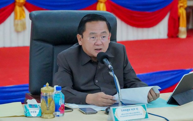  អាជីវករ​ផ្សារ​រាត្រី​នៅ​បាត់ដំបង​ត្អូញត្អែរ​ពី​គម្រោង​ផ្លាស់ប្ដូរ​ទីតាំង​លក់ដូរ​របស់​រដ្ឋបាល​ក្រុង