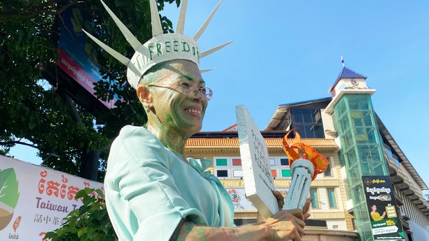 បងប្រុស​កញ្ញា សេង ធារី អំពាវនាវ​ដល់​អ.ស.ប​ឱ្យ​ថ្កោលទោស​ការ​គាបសង្កត់​ជា​ប្រព័ន្ធ​នៅ​កម្ពុជា