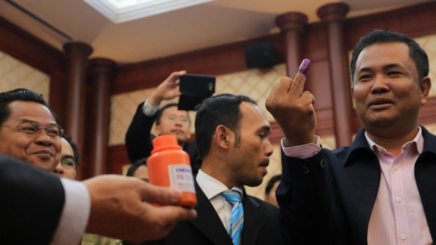  មន្ត្រី​បក្ស​ប្រឆាំង​ថា ខ្លួន​ទុកចិត្ត​អ្នកសង្កេតការណ៍​អន្តរជាតិ​ជាង​គ.ជ.ប