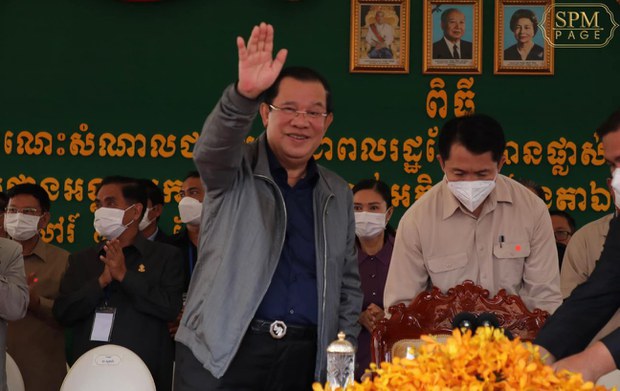 លោក ហ៊ុន សែន ប្រតិកម្ម​នឹង​មតិ​រិះគន់​គ្រួសារ​លោក​ថា ដឹក​នាំ​ប្រទេស​ត​ពូជ​ដូច​កូរ៉េ​ខាងជើង