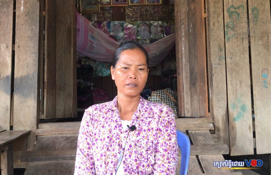 ភរិយាសកម្មជនការពារព្រៃឈើ លោក ឆន ផល្លា ស្នើតុលាការដោះលែងស្វាមីខ្លួនដែលកំពុងមានជំងឺ