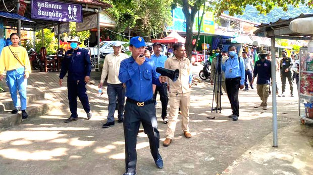  អាជីវករ​លក់​ដូរ​តំបន់​ឆ្នេរ​កែប​ព្រួយ​បារម្ភ​អាជ្ញាធរ​បណ្ដេញ​ចេញ​ពី​ការ​ប្រកប​អាជីវកម្ម​បម្រើ​សេវាកម្ម​ភ្ញៀវ​ទេសចរ
