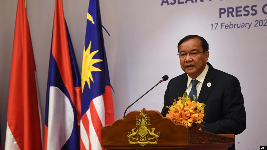 លោក ប្រាក់ សុខុន លុប​ចោល​គម្រោង​ទៅ​បំពេញ​ទស្សន​កិច្ច​ជា​លើក​ទី៣ ​នៅ​មីយ៉ាន់ម៉ា 