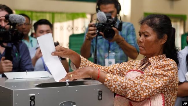 គ.ជ.ប៖ អ្នក​សង្កេត​ការណ៍​ជាង​៩​ម៉ឺន​នាក់​នឹង​​ចូលរួម​ឃ្លាំ​មើល​ដំណើរ​ការ​បោះ​ឆ្នោត
