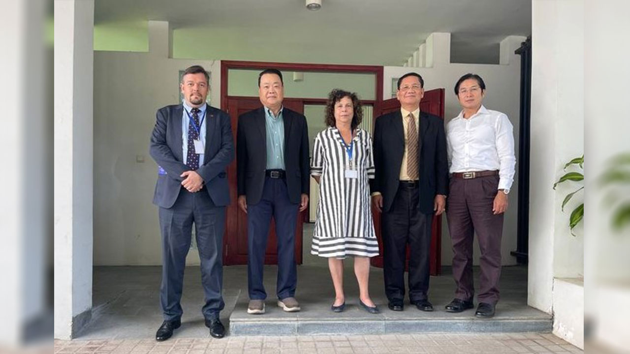  ជាតិ ​​​ន​យោ​បាយ​ជាតិ​ បក្សភ្លើងទៀន សុំអឺរ៉ុបជួយជំរុញឲ្យបរិយាកាសនយោបាយនៅកម្ពុជាមានភាពល្អប្រសើរ មុនការបោះឆ្នោតមកដល់