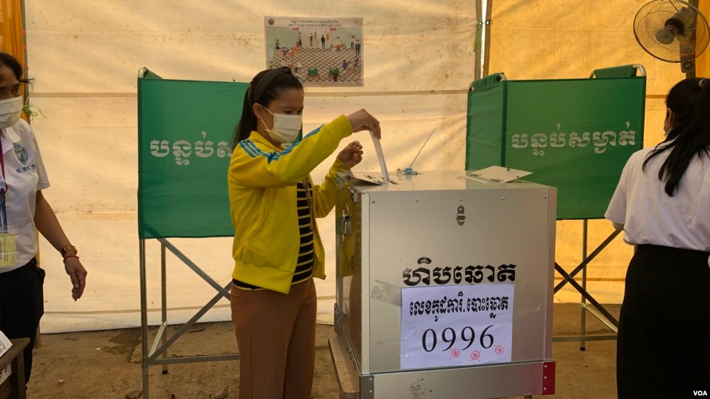 ប្អូនប្រុស​លោក កែម ឡី ត្រូវ​បាន​ព្រះមហាក្សត្រ​តែងតាំង​ជា​ទីប្រឹក្សា​រាជរដ្ឋាភិបាល