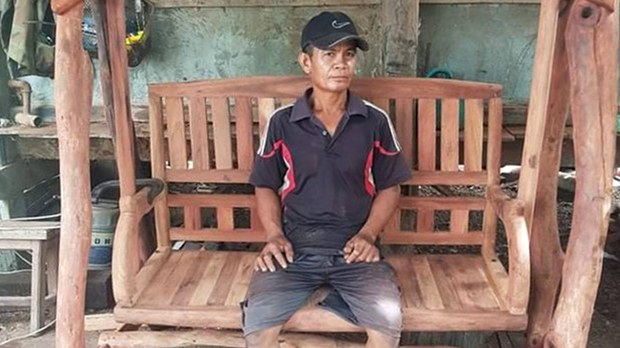 ប្រពន្ធ​សកម្មជន​បក្ស​ប្រឆាំង​ខេត្តឧត្តរមានជ័យ​ស្នើ​តុលាការ​ដោះ​លែង​លោក សុខ វិល ដែល​កំពុង​ឈឺ​ធ្ងន់​ក្នុង​ពន្ធនាគារ