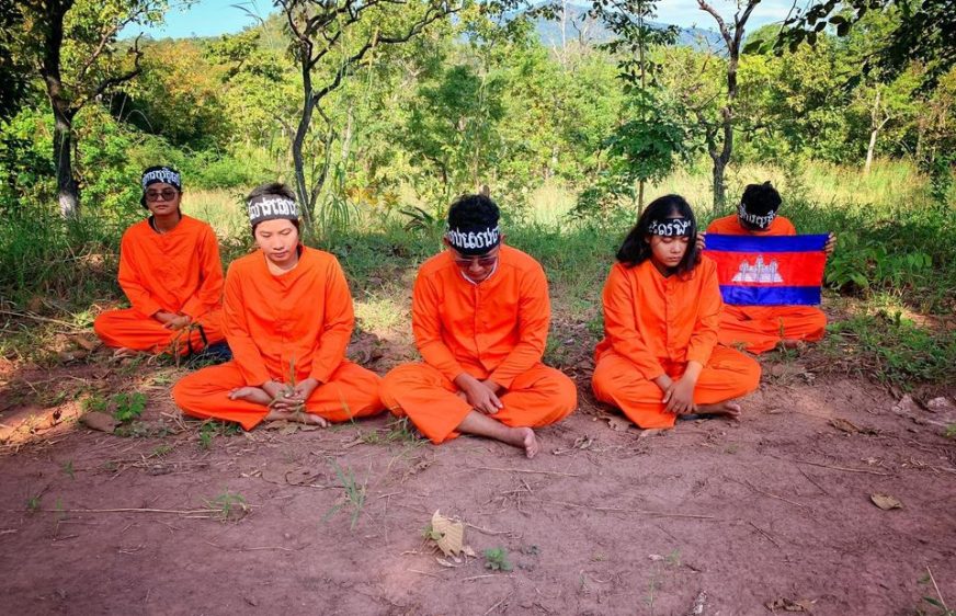 យុវជន​​​ខ្មែរ​ថាវរៈ​បន្ត​បង្អត់​អាហារ​មុខ​​ពន្ធនាគារ​ខេត្តព្រះវិហារ​​​ ក្រោម​ការ​ឃ្លាំ​មើល​ពី​​អាជ្ញាធរ​​​