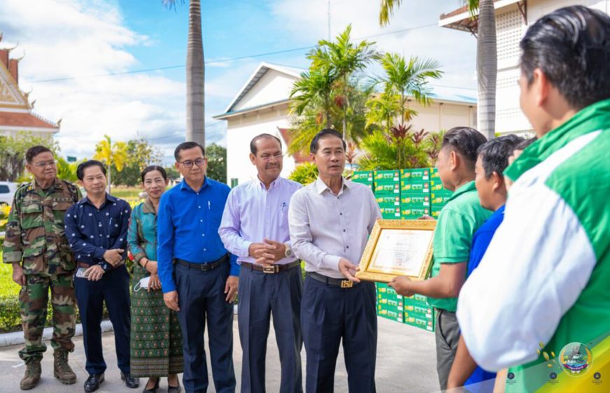 បទយកការណ៍៖ ស្ថាប័នរដ្ឋត្រូវបានគេមើលឃើញថាកំពុងក្លាយជាប្រព័ន្ធផ្សព្វផ្សាយផលិតផលស្រា