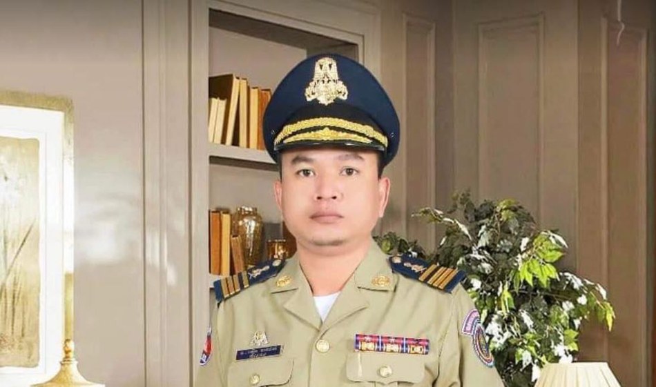 ពលរដ្ឋ​ចោទ​នគរបាល​ម្នាក់​ដែល​ជា​ម្ចាស់​ហាង​ពន្លឺ​ជាប់​ចិត្ត​នៅ​តាខ្មៅ​ថា ប្រើ​កាំភ្លើង​ភ្ជង់​ក្បាល​យុវជន