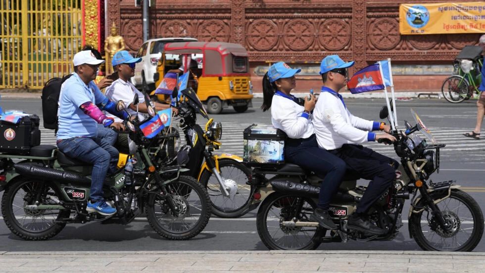 លោក ហ៊ុន សែន បញ្ជាឲ្យសមត្ថកិច្ចខេត្តភាគឦសានចាប់បញ្ជូនពួកប្រឆាំងរដ្ឋាភិបាលវៀតណាមទៅឲ្យវៀតណាមភ្លាមៗ