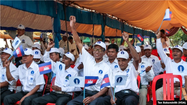 សកម្ម​ជន​បក្ស​ជំទាស់ ៤​នាក់​ត្រូវ​ចាប់​ខ្លួន ខណៈ​អ្នក​នយោបាយ​មួយ​ចំនួន​ត្រូវ​ដក​សិទ្ធិ​ឈរ​ឈ្មោះ 