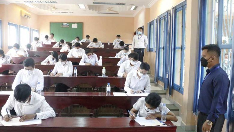 ​រដ្ឋាភិបាល​យល់ព្រម​ជាគោលការណ៍​រើស​មន្ត្រីរាជការ​ស៊ីវិល​ជិត ​៥ ​ម៉ឺន​នាក់ ​ឆ្នាំ​ ២០២៣ 