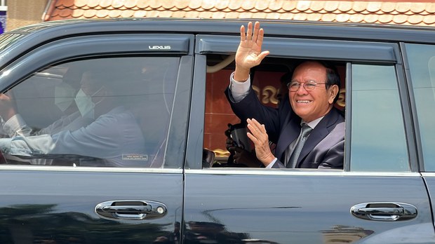 លោក កឹម សុខា ស្នើ​ឱ្យ​អ្នក​នយោបាយ​បញ្ឈប់​វប្បធម៌ មាន​ឯង អត់​អញ មាន​អញ អត់​ឯង និង​ការ​លាប​ពណ៌​គ្នា