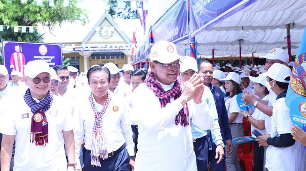 ពលរដ្ឋ​បាត់ដំបង​ខក​ចិត្តនឹង​តំណាងរាស្ត្រ​ដែល​មិន​ខ្វល់ខ្វាយ​​ពី​សំណើ​ដោះស្រាយ​វិវាទ​ដីធ្