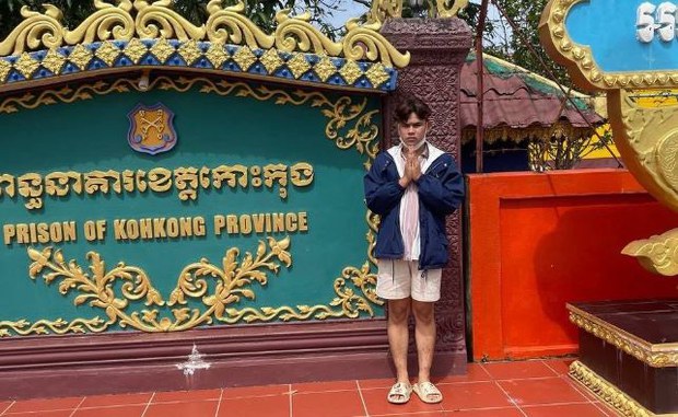 តុលាការខេត្ត​កោះកុង​សម្រេច​ឃុំខ្លួន​សកម្មជន​ដីធ្លី​៩​នាក់​នៅ​ពន្ធនាគារ