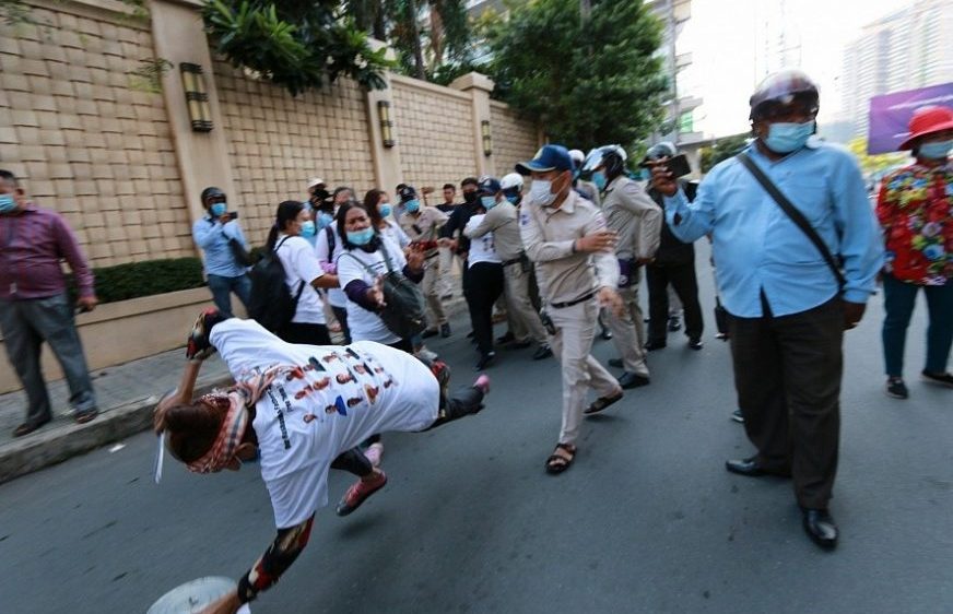 អ្នកឃ្លាំ​មើល​យល់​​​ថា​ ការ​​មិន​ផ្ត​ន្ទា​ទោស​អ្នក​ប្រើ​​ហិង្សា​​«ជា​គំរូ​​អាក្រក់»​នៃ​​ការ​​អនុវត្ត​​​ច្បាប់