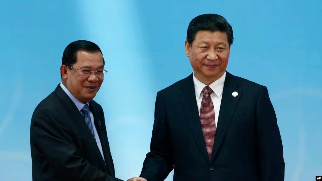 កម្ពុជា​ស្វែង​រក​ជំនួយ​បន្ថែម​ពី​ចិន ​ខណៈ​មាន​ការ​ព្រួយ​បារម្ភ​អំពី​«អន្ទាក់​បំណុល»​ 