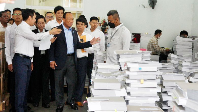 គជប អំពាវនាវ​ឱ្យ​ពលរដ្ឋ​នៅក្រៅ​ប្រទេស​មក​បោះឆ្នោត ខណៈ​សន្លឹកឆ្នោត​កំពុង​ត្រូវបាន​បោះពុម្ព​ 