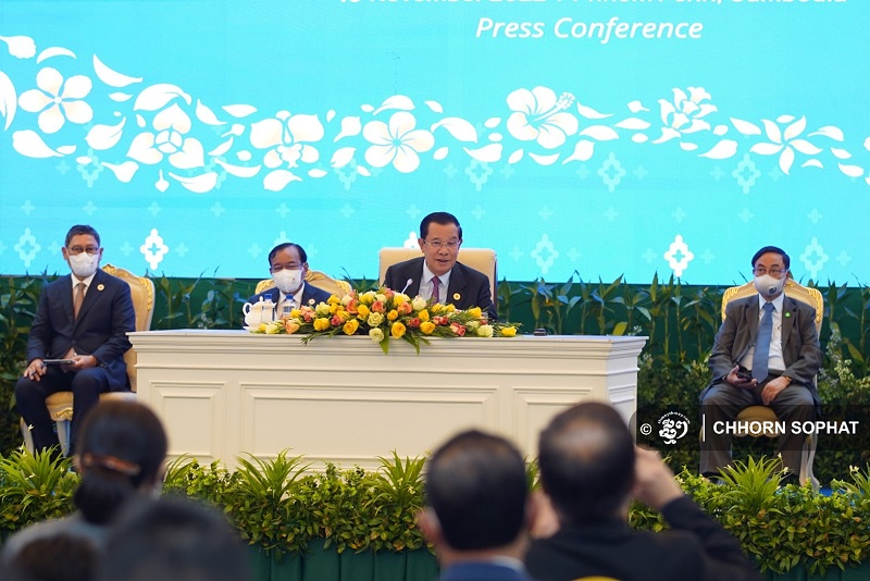 សម្ដេច ហ៊ុន សែន ប្រកាសថា​មិន​ធ្វើជា​ប្រធាន​អាស៊ាន​​លើក​ទី​៤​ឡើយ