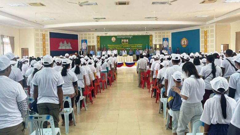 គណបក្ស​ភ្លើងទៀន ​កំពុង​ស្វែងរក​ការពិត ​ដែលថា ​សមាជិក​បក្ស​ខ្លួន​ចុះចូល ​CPP ​នៅ​ខេត្ត​បន្ទាយមានជ័យ​ 