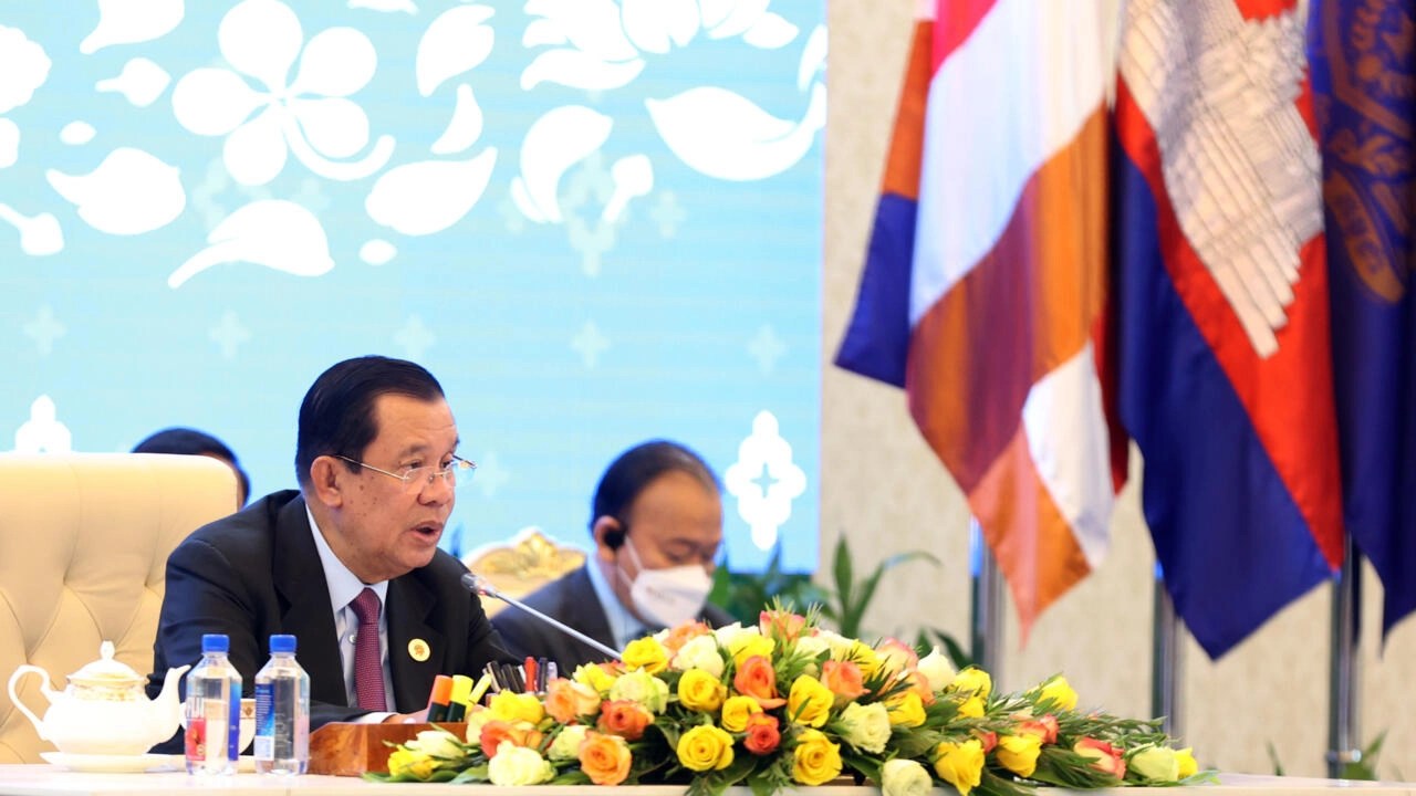 ជាថ្មីម្តងទៀត លោក ហ៊ុន សែន ការពារការរិះគន់ដែលថា ខ្លួនផ្អៀងជ្រុលទៅរកចិន