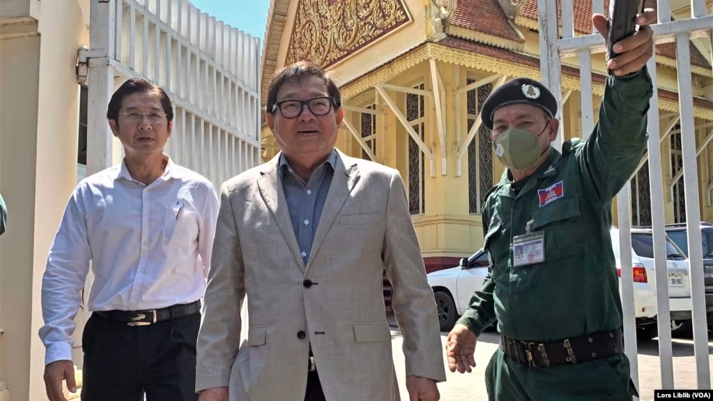 លោក​សុន ឆ័យ​បន្ត​ការពារ​ខ្លួន​នៅ​តុលាការ​កំពូល​ក្នុង​សំណុំ​រឿង​«បរិហារ​កេរ្តិ៍​ជា​សាធារណៈ»