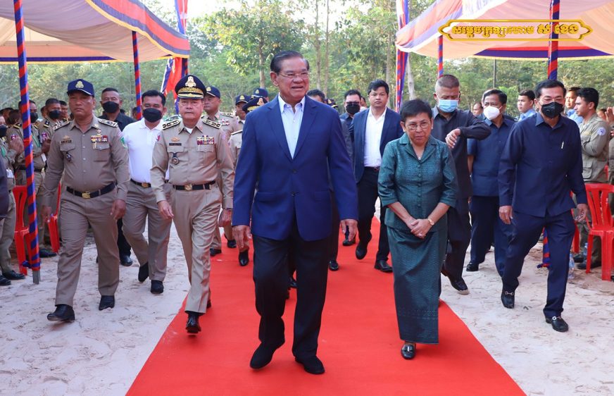 លោក ស ខេង បញ្ជាទៅអាជ្ញាធរខេត្តសៀមរាបចាត់វិធានការច្បាប់លើជនល្មើសដែលបំផ្លាញសម្បត្តិបេតិកភណ្ឌជាតិ